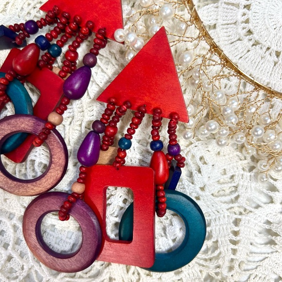 Vintage 1980 Light Weight Vibrant Wood Geometric Shape Earrings - Picture 2 of 4